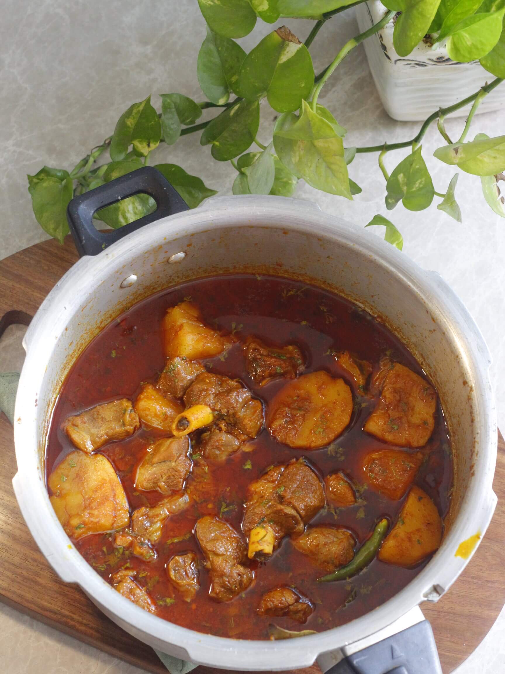 Quick And Easy Mutton Curry In Pressure Cooker